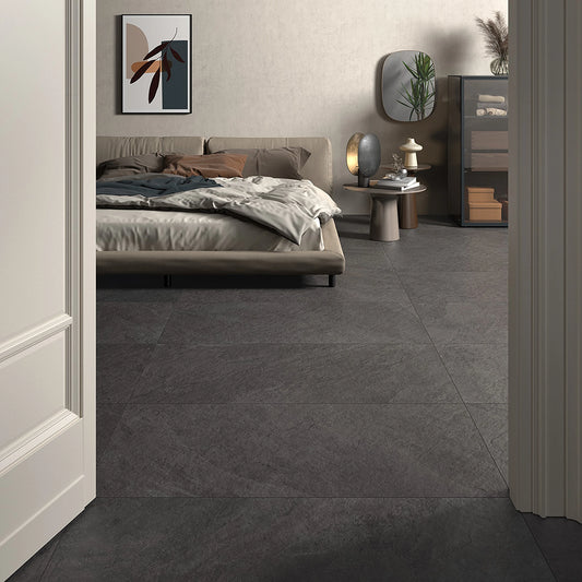 Castelvetro Slate 'Antracite', slaapkamer met vloer in 60x120 gezien vanuit de deuropening
