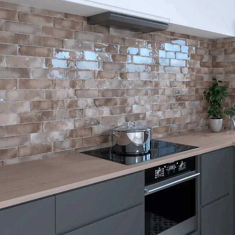 Hackney van Estudio Cerámico, terracotta bakstenen wandtegels als keukenachterwand