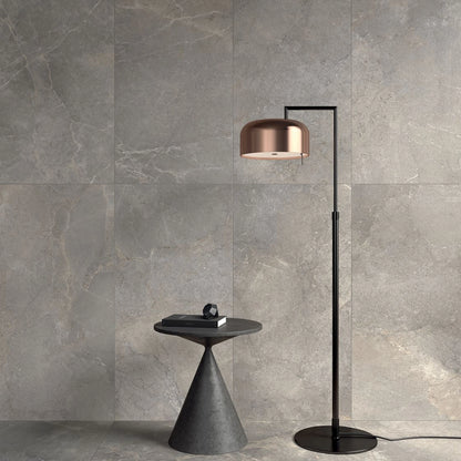 Lea Ceramiche Anthology 'Earth Worn', Natural 60x120 op wand en vloer met koperen staande lamp
