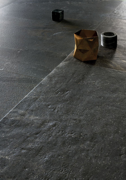 Vloertegel Anthology 'Dark Worn' antraciet mat 60x60 gerectificeerd – MisterTile