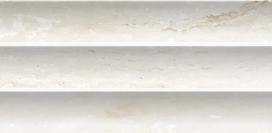 Estudio Cerámico Argos 'Travertino', crèmewitte travertijnlook wandtegels met fijne nerf en golvend reliëf