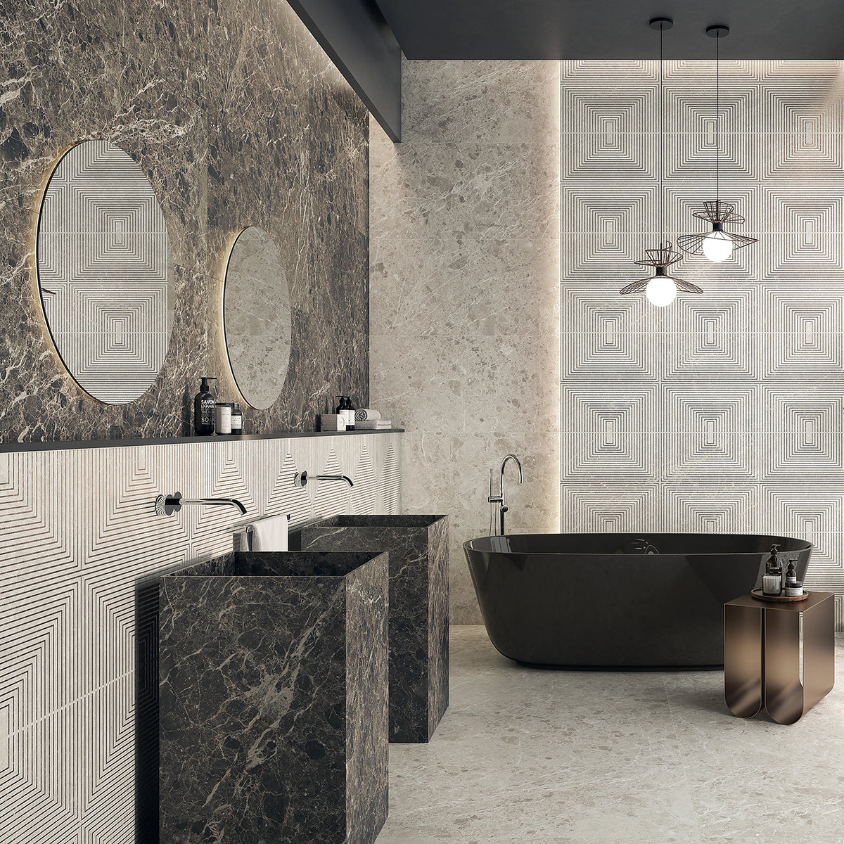 La Platera Caprice 'Black', donkere marmerlook wandtegels, hier 60x120cm, met ronde spiegels en wastafelblokken