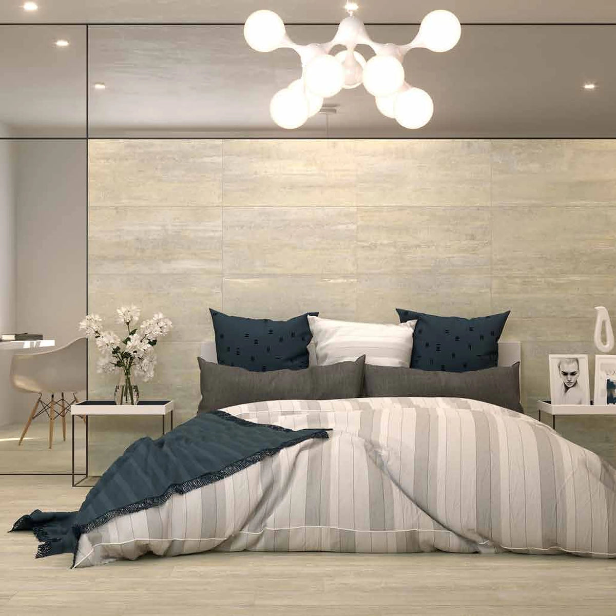Castelvetro Concept 'Deck Ivory', crèmekleurige wandtegels, hier 40x80cm, achter een bed, de vloer in houtlook