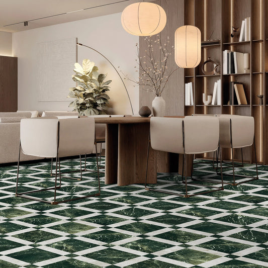 EnergieKer Imperial 'Verde Alpi', diagonale vloer van 30x30 met lichte stroken in een eetkamer met lampionnen