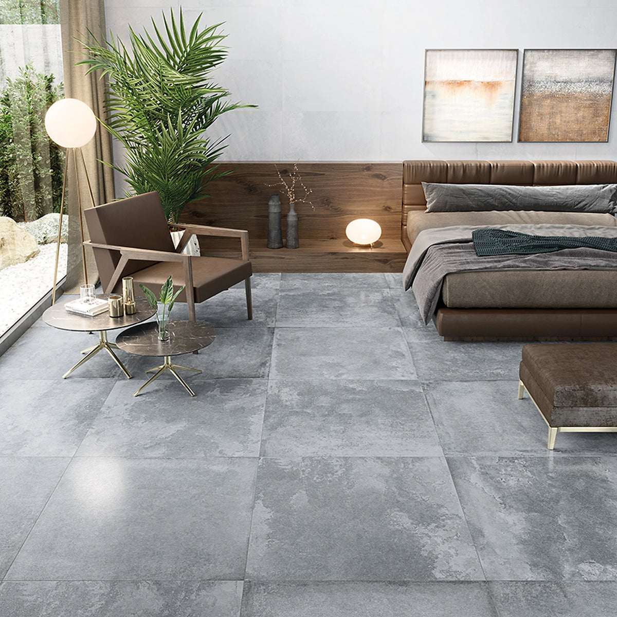 Keraben Rue de Paris 'Acero', slaapkamer met staalgrijze vloertegels 90x90 en een houten wandpaneel