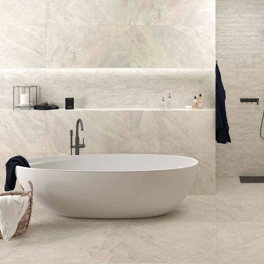 Castelvetro Slate 'Grigio', badkamer met vrijstaand bad, wand 60x120 en vloer 100x100